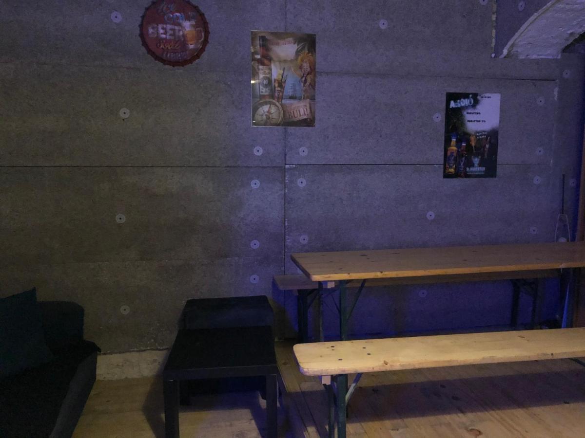Whole Basement Former Pub2 For Stag Do, Men'S Cave Boedapest Buitenkant foto